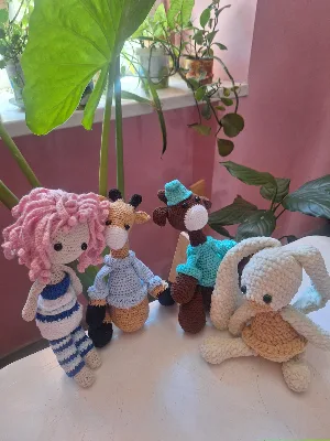בובות וחיות סרוגות